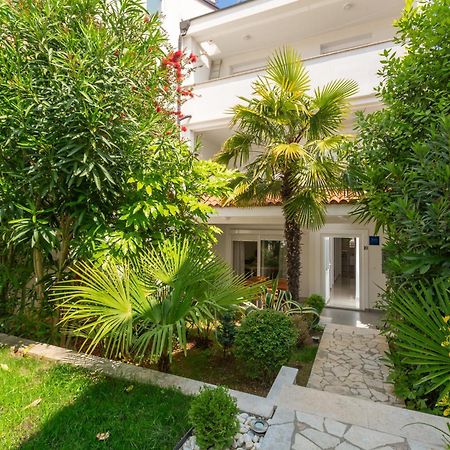 Modern Apartment Zen With Private Garden 波雷奇 外观 照片